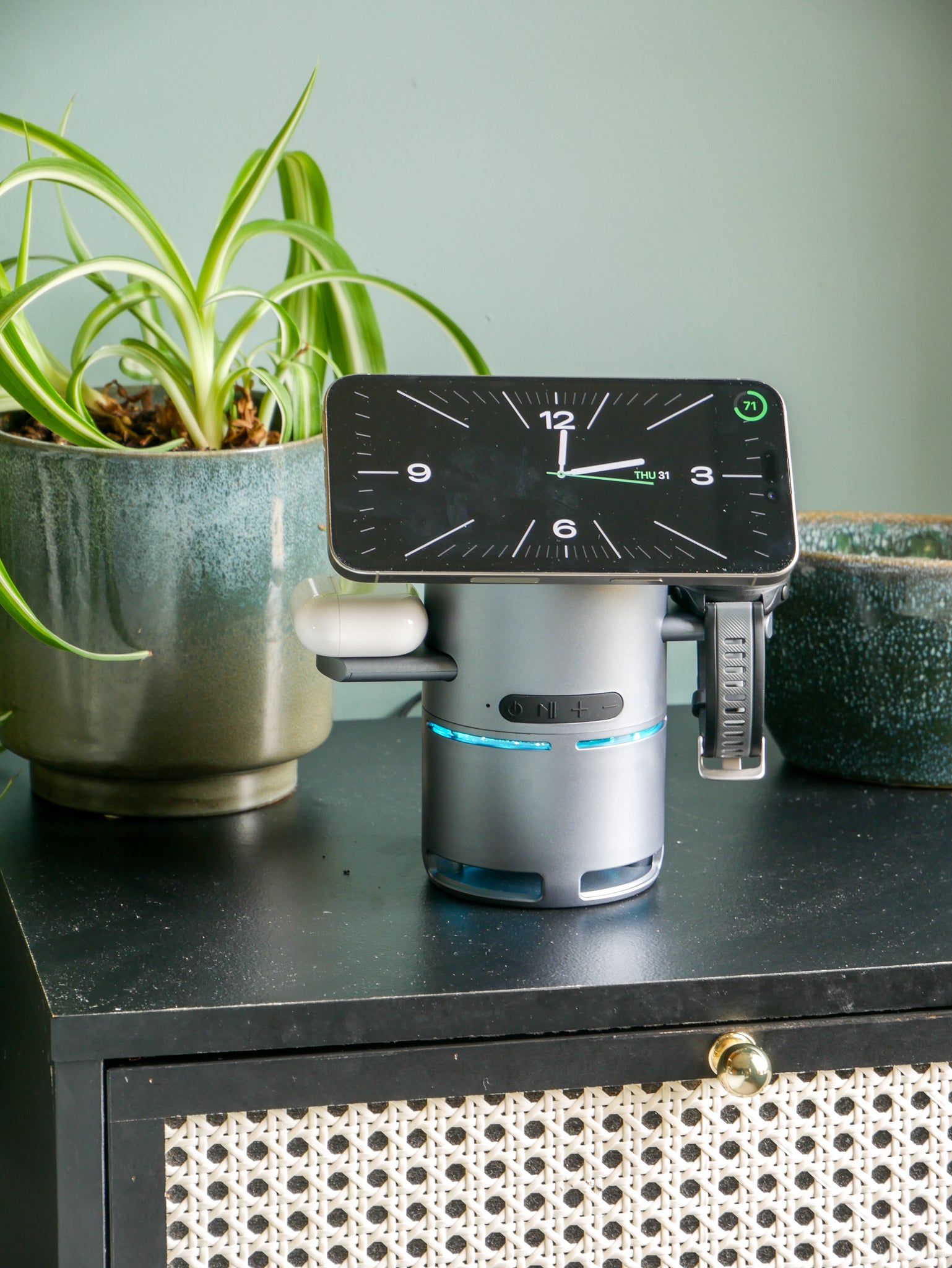 Twist & Play 3 in 1 Charger Speaker