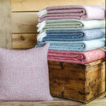 Load image into Gallery viewer, Wool Blanket - Illusion

