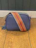 Load image into Gallery viewer, Leather Triple Zip Camera Bag

