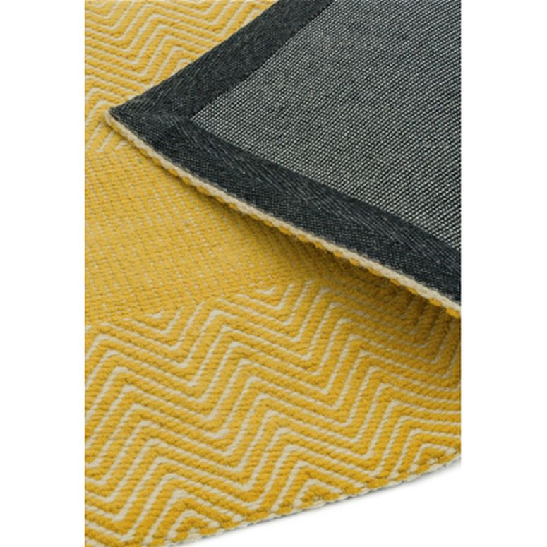 Ives Runner