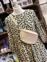 Load image into Gallery viewer, Leather Waist Crossbody Bag
